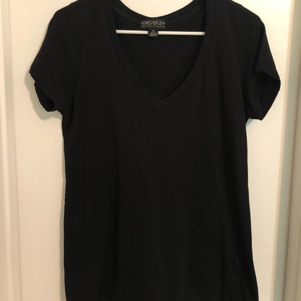 FOREVER 21 Basic Black V-Neck